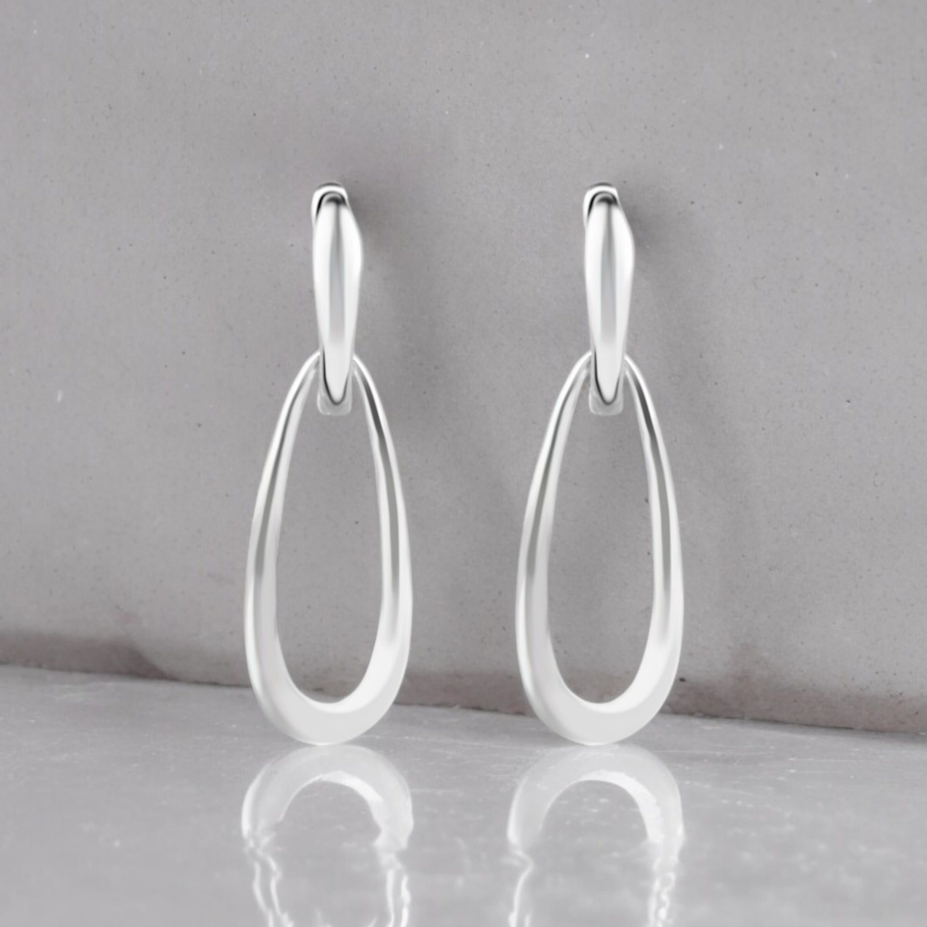 Elegant Oval Grace Earrings