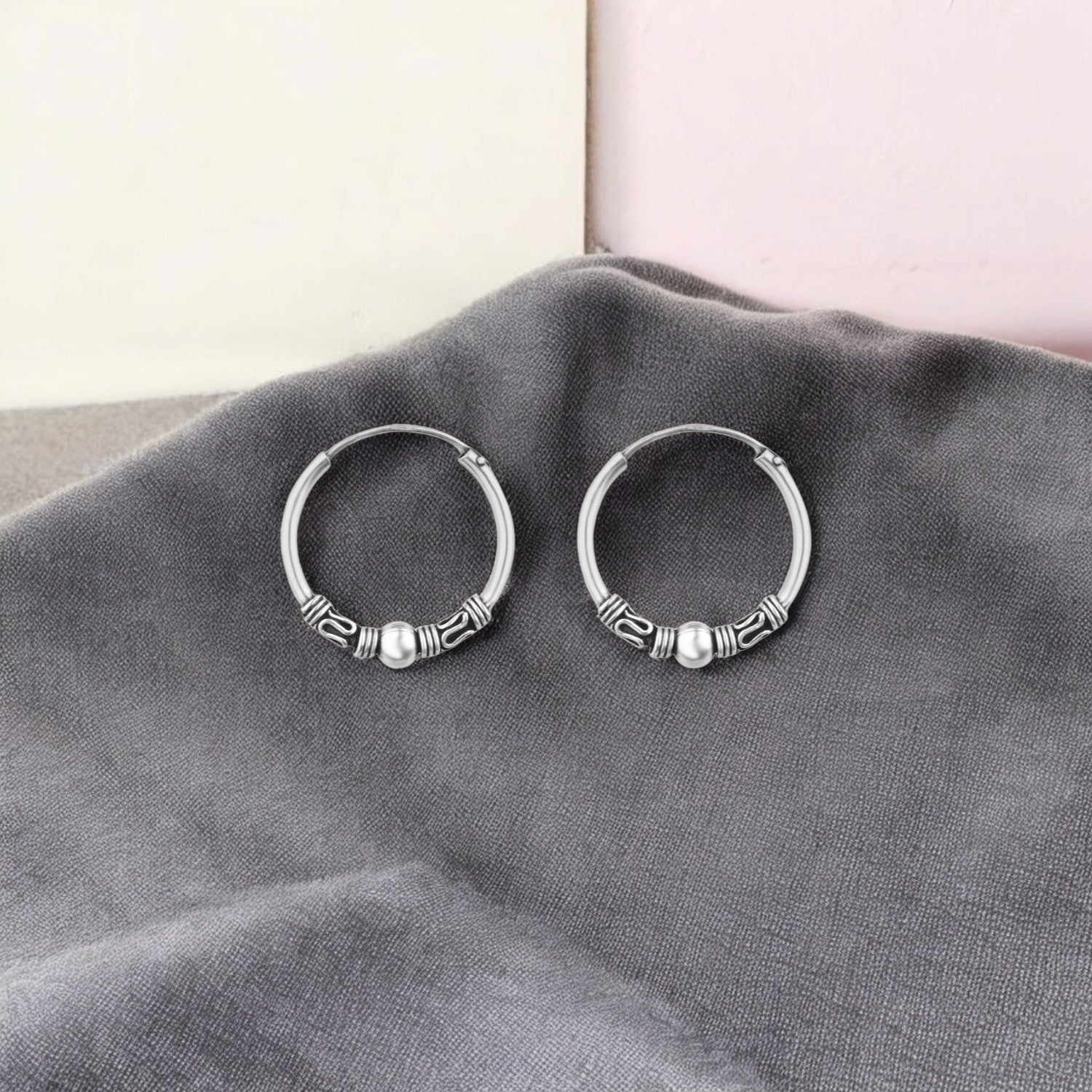 Oxidised #color_Silver