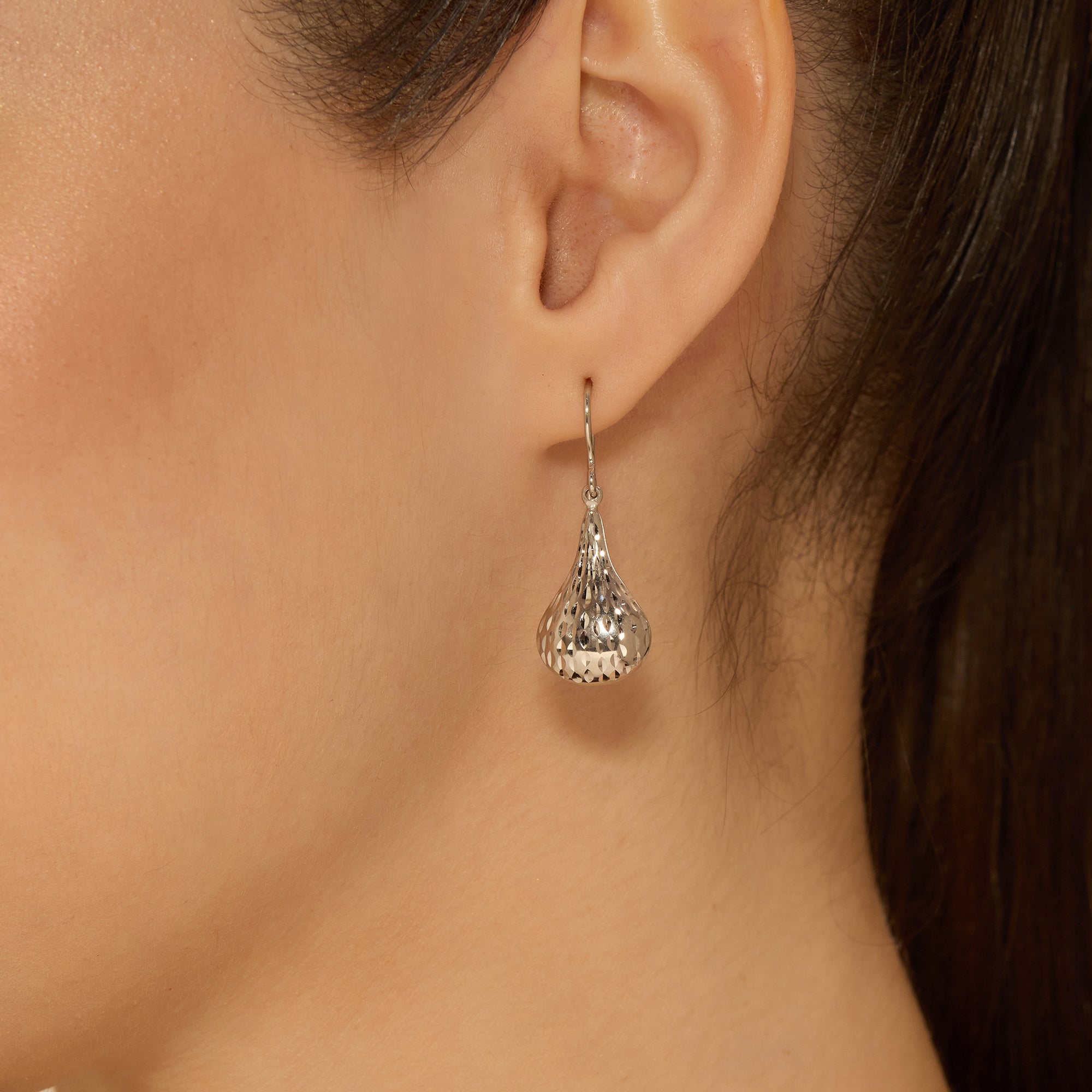 Dangling Kisses Earrings